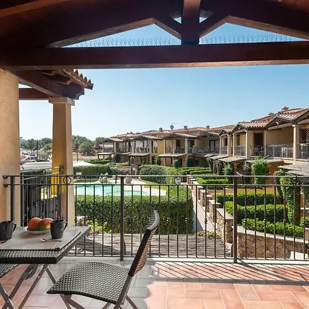Myrsine Genny - Klodge * Olbia